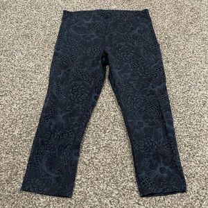 Womens Lululemon Crop Leggings 12